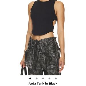 Lamarque Women's Black Tank Top